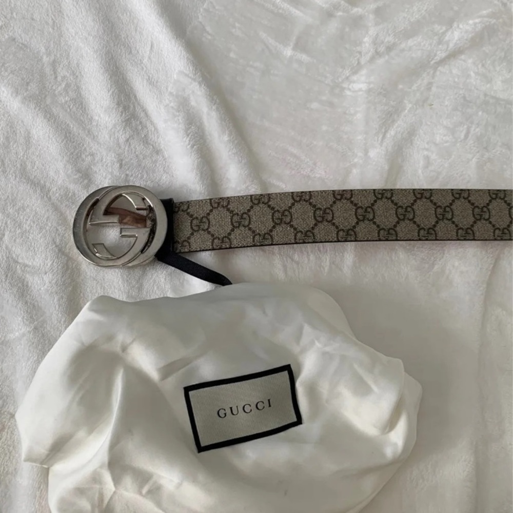 Women’s Gucci belt